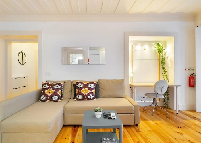 Whome Intendente Modern 1-Bed W/ Lift & Ac In Top Notch Location